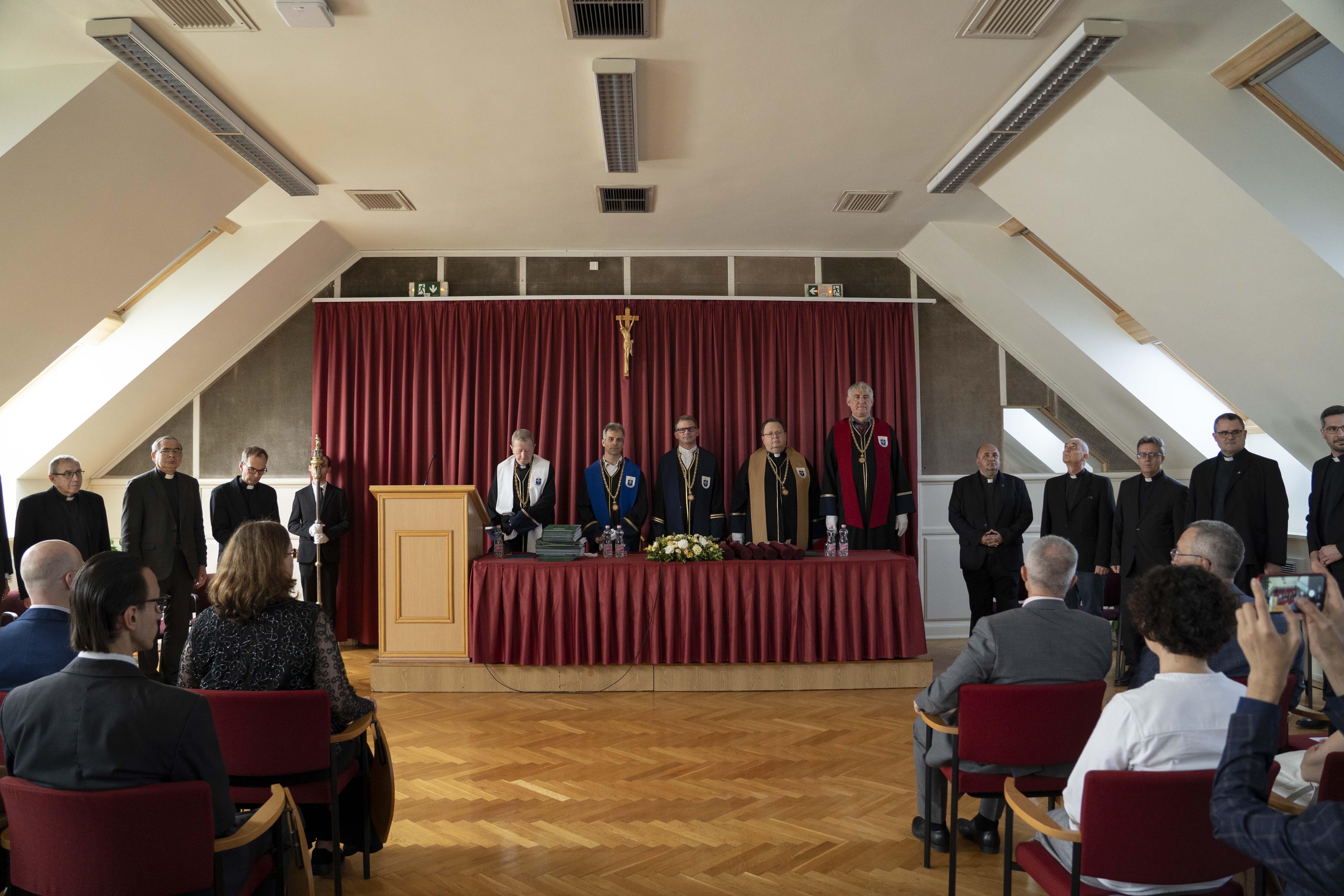 A Hittudományi Kar megtartotta Doktoravató Diplomaosztó Évzáró Ünnepségét